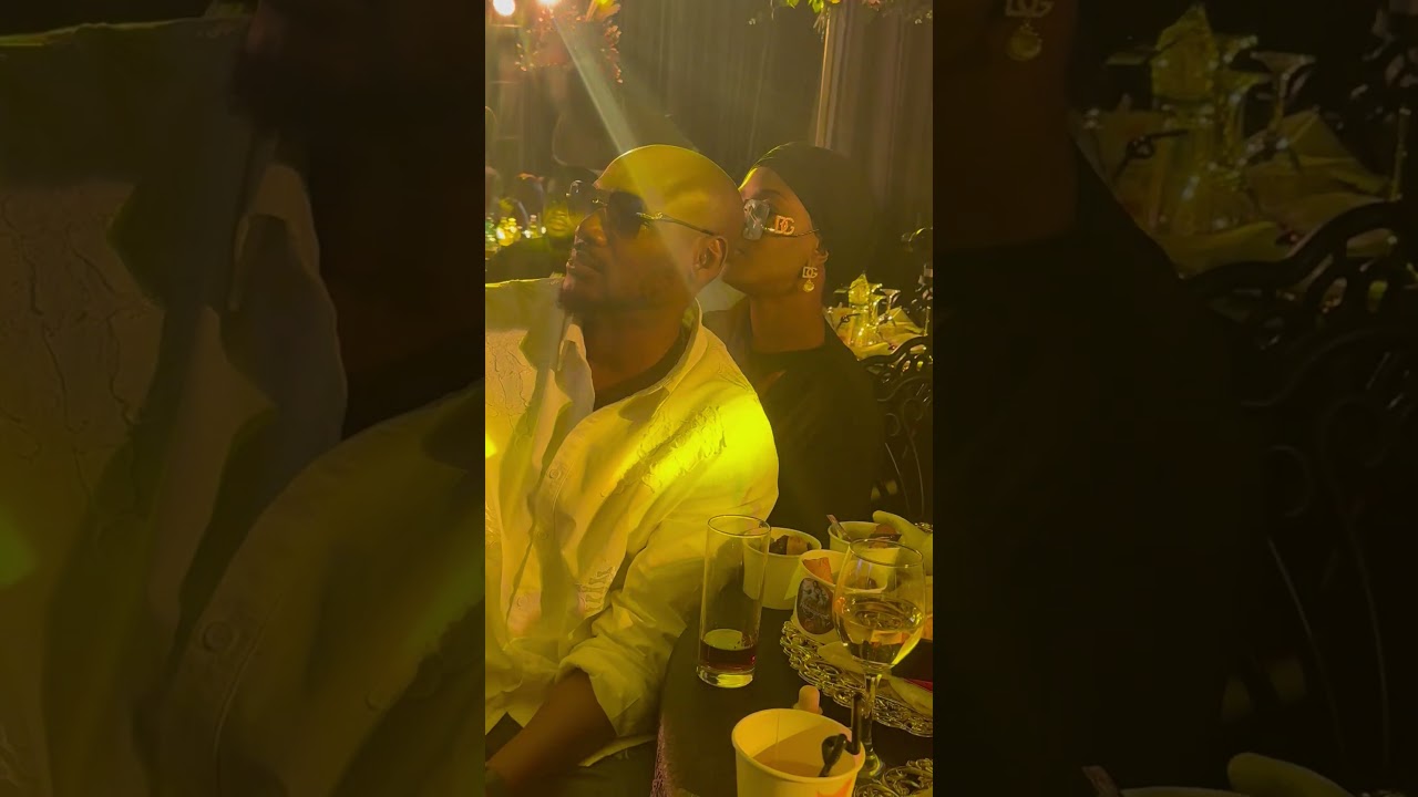 Туфас Идибия и его жена на праздновании 20-летия Ивонн Джегеде в Нолливуде