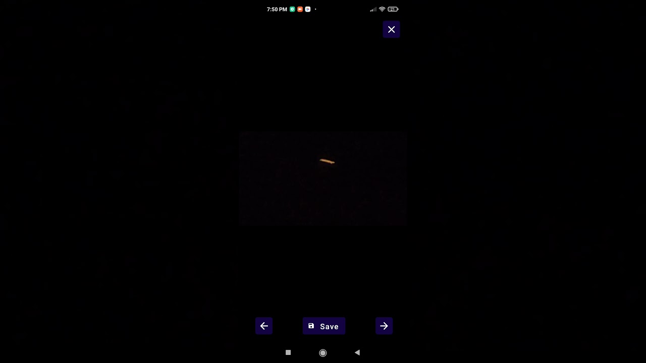 UFO OVER BATHURST MONDAY 14 JUNE 8.30 PM 2021 ( FRAME BY FRAME HALF WAY YOU CAN SEE THE AIRCRAFT)