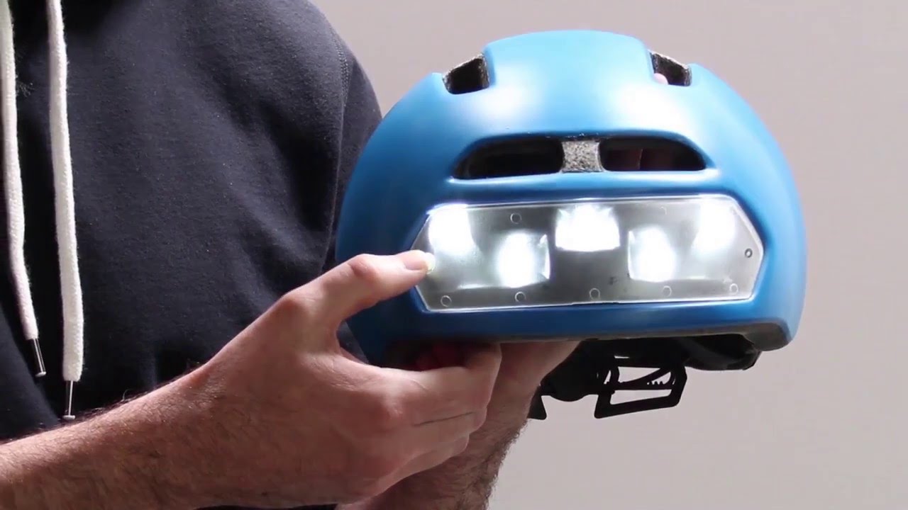 Torch fietshelm met ingebouwde fietsverlichting - YouTube