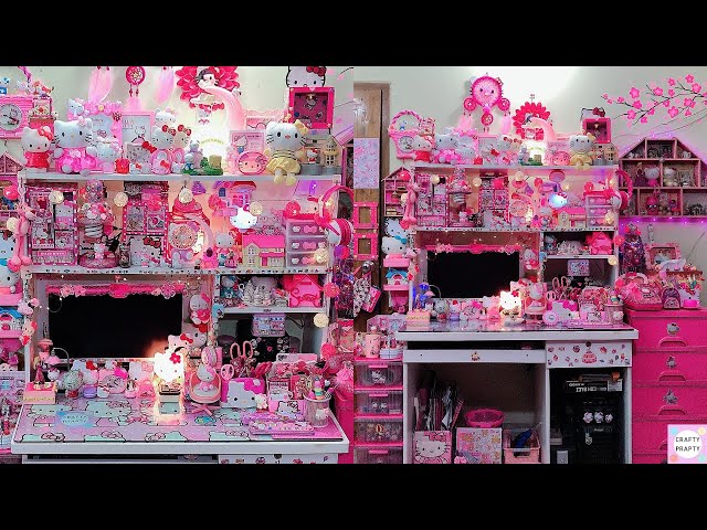 My Hello Kitty Desk Tour / HELLO KITTY desk Tour / Hello Kitty Collection /  Kawaii Desk tour /2019 