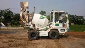 Self loading concrete Mixer Machine