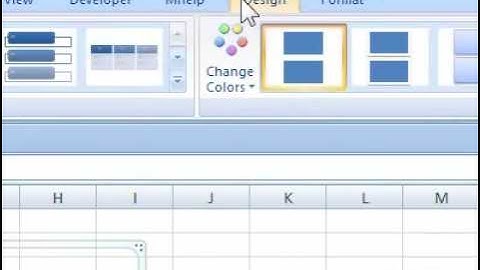 How to show the text pane when working with a SmartArt graphic in a spreadsheet