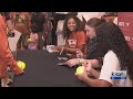 Texas softball players meet fans in Cedar Park after WCWS title
