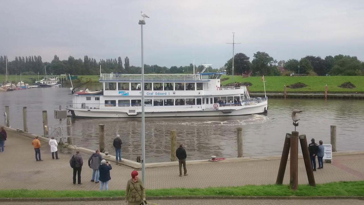 Graf Edzard I legt rückwärts an