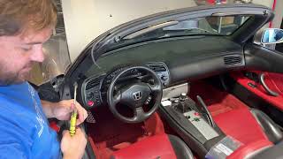 The easiest way to install the windshield seal