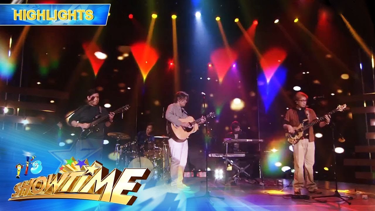 Side A serenades the Madlang People with the classic love song 'Forevermore' | It’s Showtime