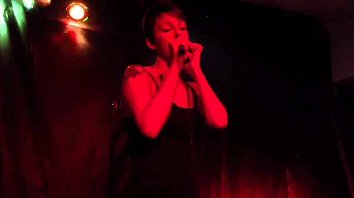 Rita Howell sings "Black Velvet"