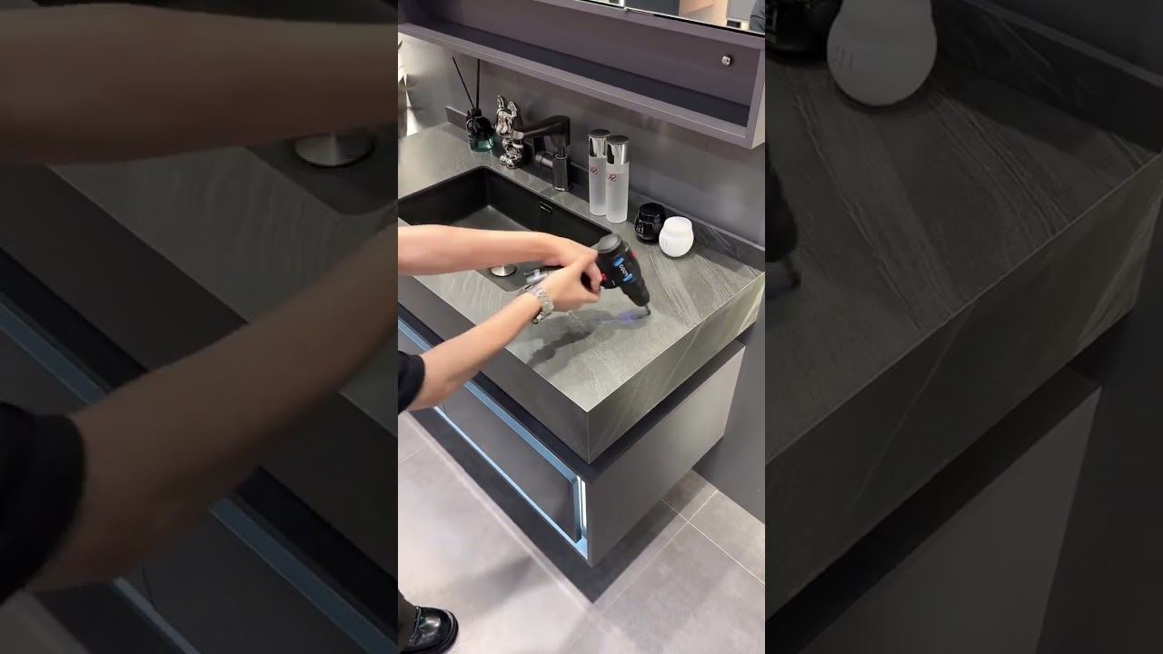 Upgrade Your Bathroom with the Perfect Vanity – Shop Now! 🔑