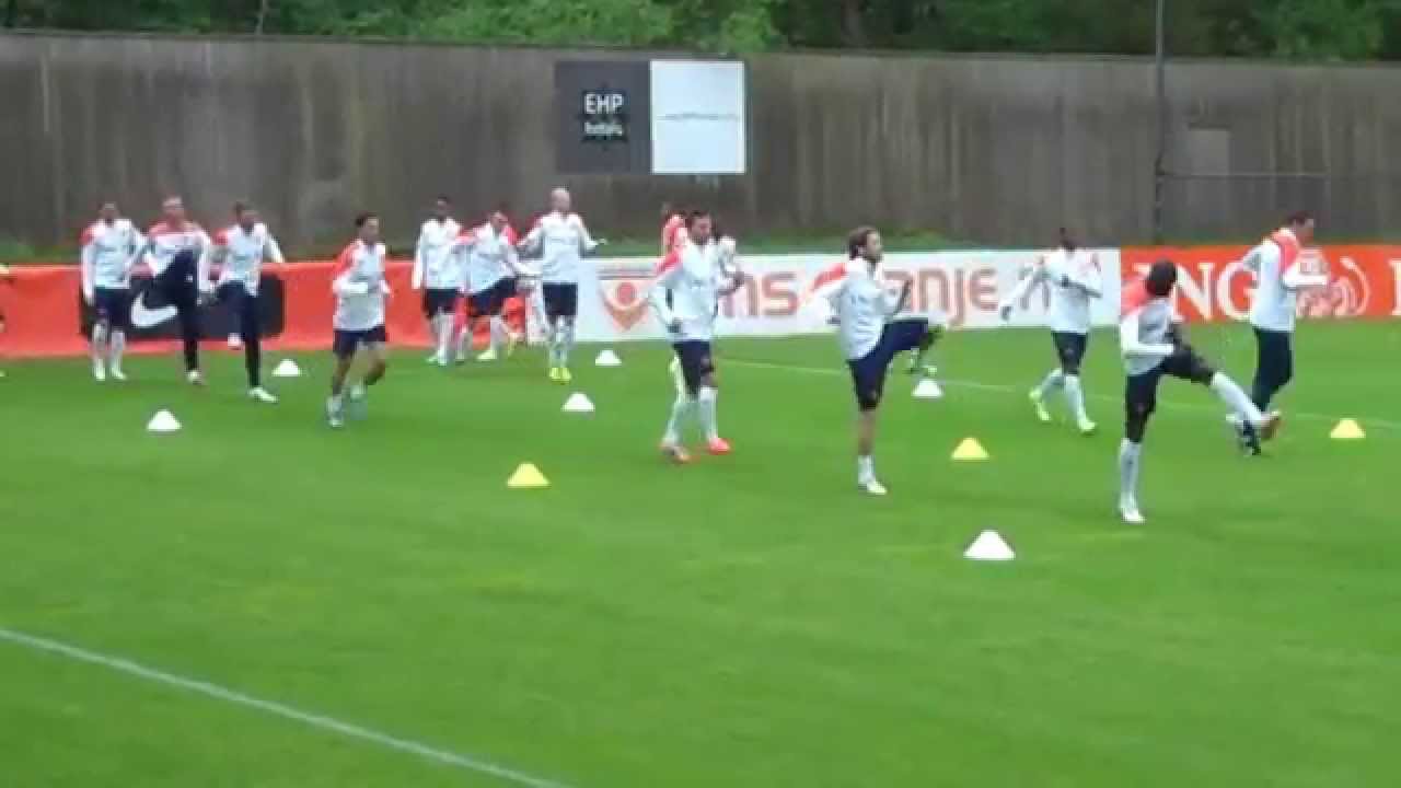 Verwonderend Warming up Oranje Hoenderloo - YouTube GE-57