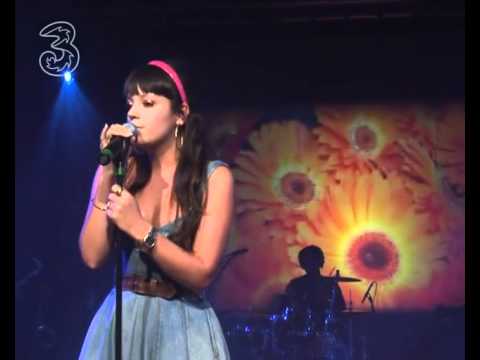 3 Front Room - Lily Allen 'Littlest Things'