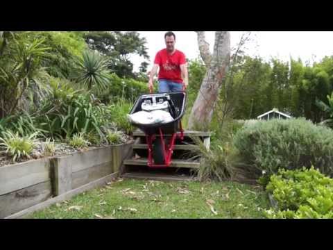 वीडियो: बगीचों में व्हीलबारो का उपयोग करना: गार्डन के लिए व्हीलबारो का चुनाव कैसे करें