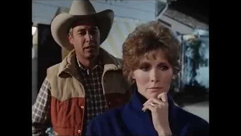 Dallas: Ray ask Donna to come home.