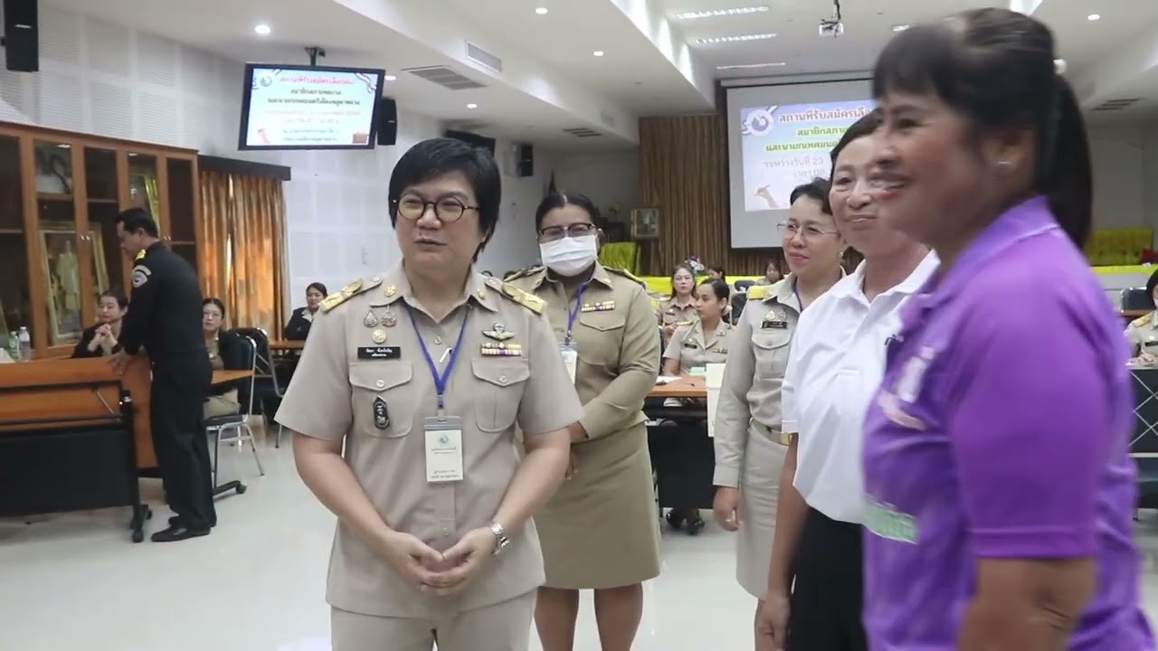 เปิดฉากเลือกตั้ง “เทศบาลเมืองพลูตาหลวง” 2 ทีมชิงนายกฯ กองเชียร์แน่นหอประชุม