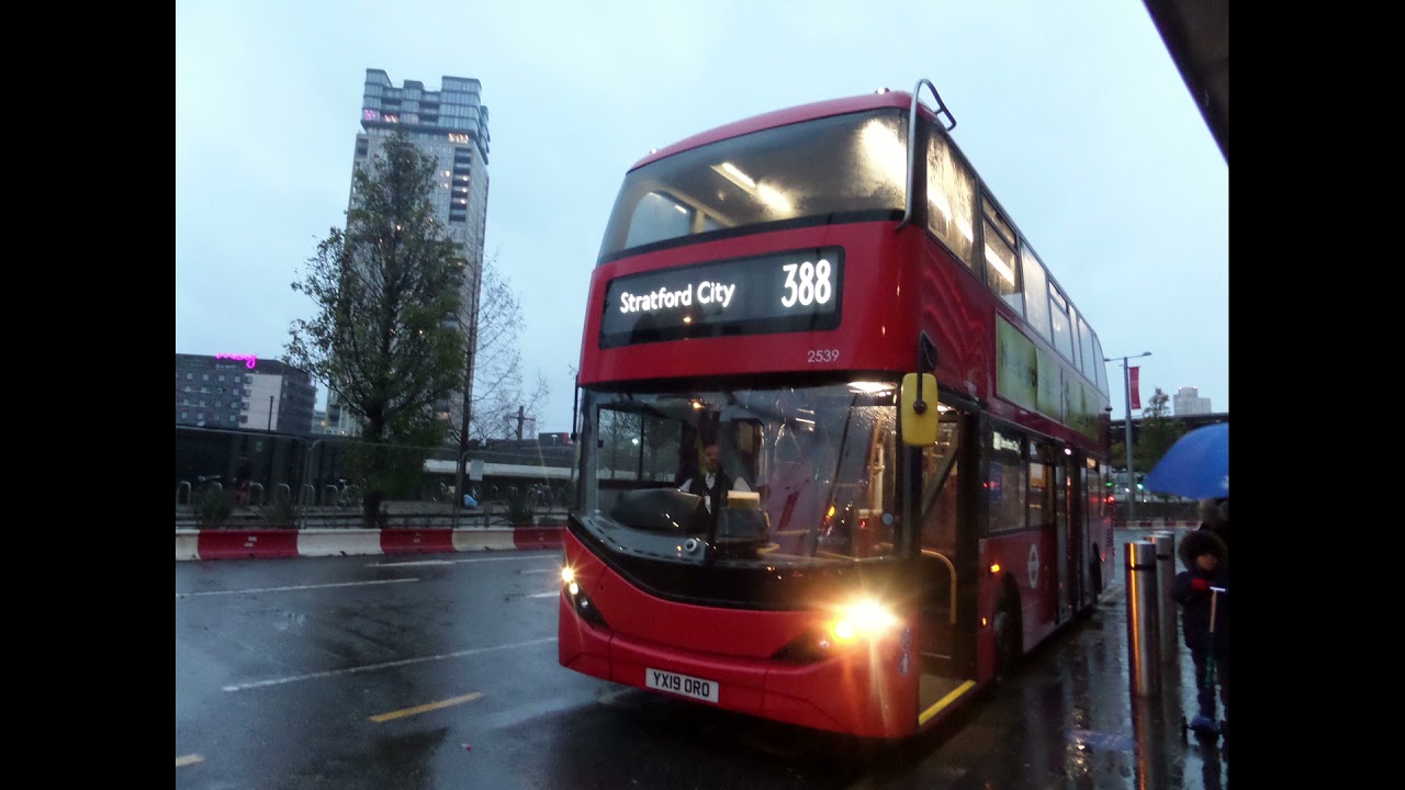 Enviro 400H City CT Plus (HCT) 2539 YX19ORO Route 388 Arrives to Terminate at Stratford City Bus Stn