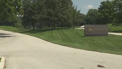 Former John Deere executive files federal discrimination lawsuit against company, senior leader