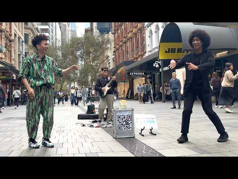 🇦🇺 Japanese Dancer Jumps Into a Sydney Street Performance!