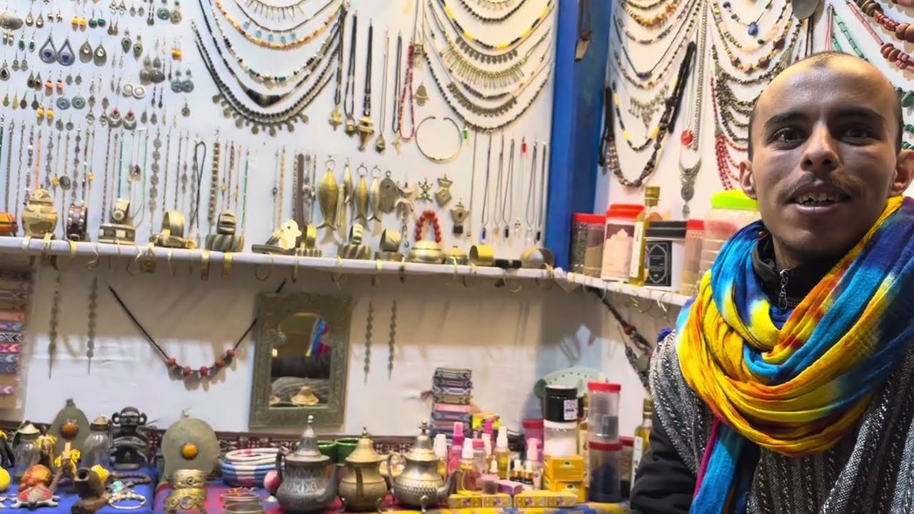 Lecția negocierii prețului cu Said, Souk Essaouira, Maroc, tips