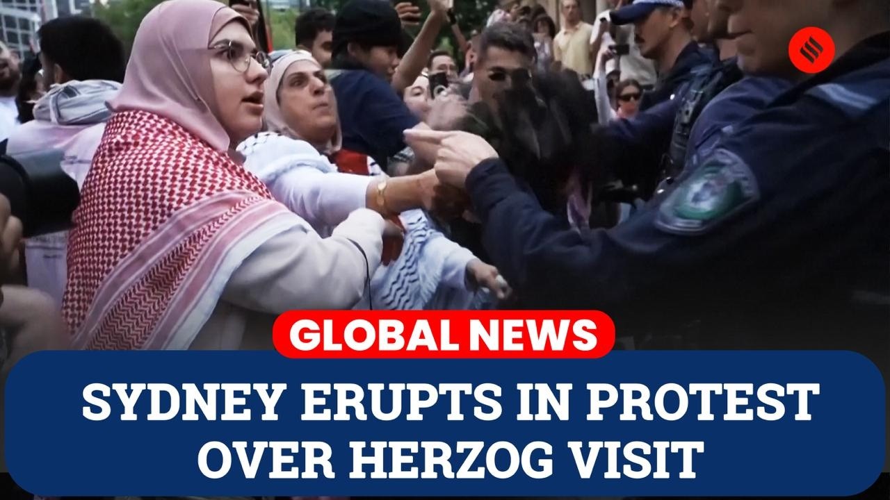 Moment: Protesters Clash With Police in Sydney Over Israeli President Herzog’s Visit