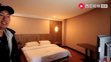 德令哈住酒店休整，还可以免费检测车，看我们车的动力有没有问题