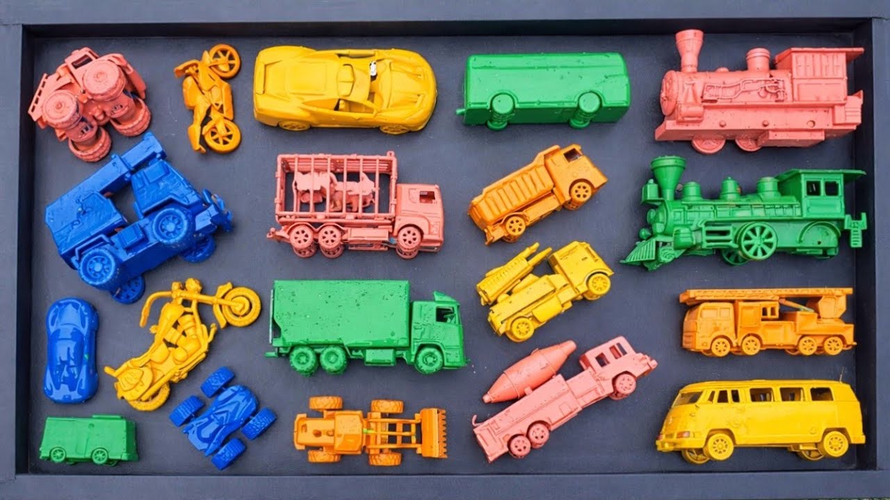 Membersihkan mobil-mobilan, truk pasir, mobil balap, bus telolet, damkar, kereta api, ambulance