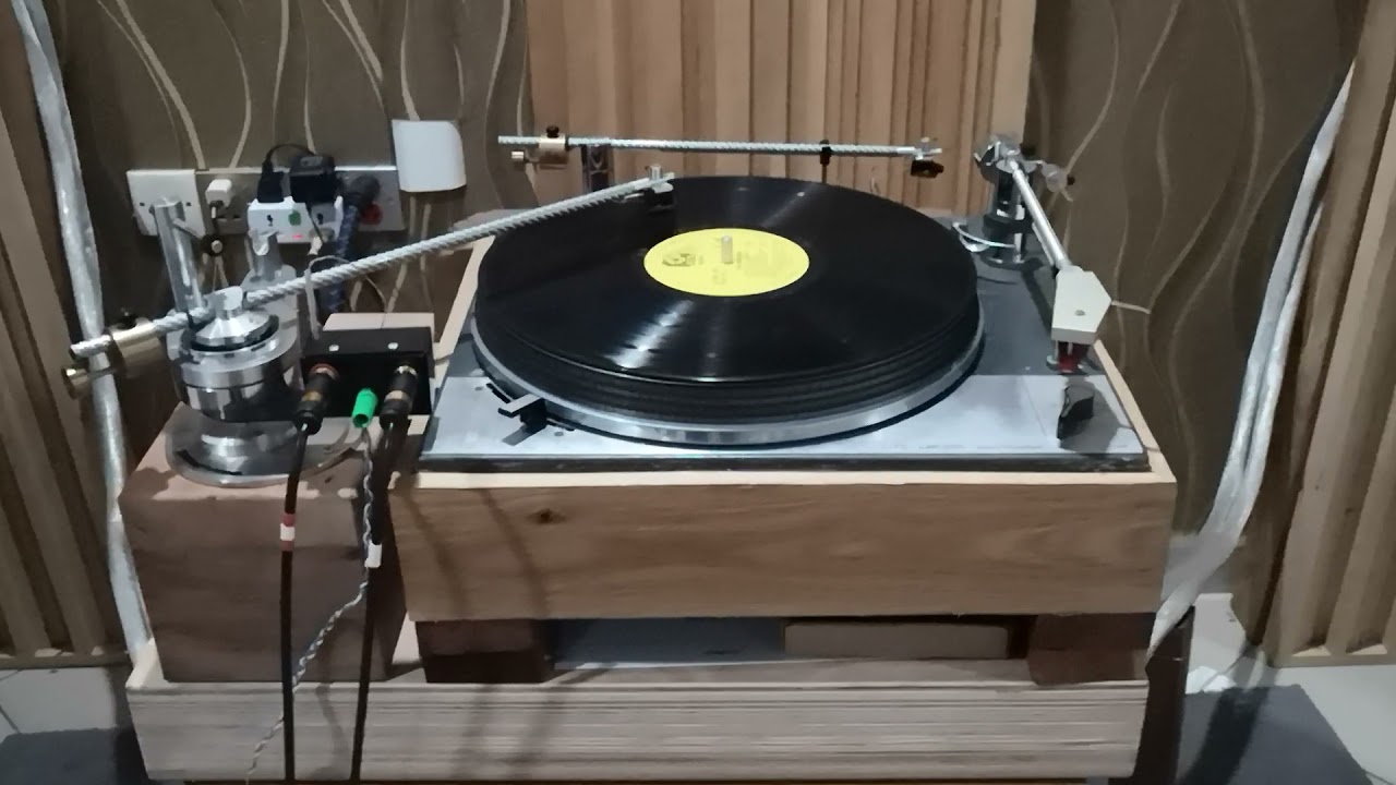 Lenco L75 | TechnicsDouble stacked platter | Well Tempered based Tonearm 12 inches CF wand