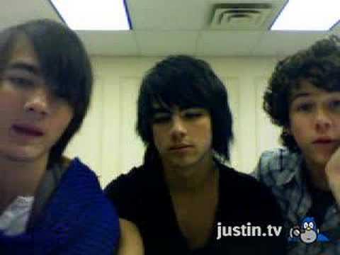 Look at Joe when he does the Lip thing its amazing, makes my day I Love Wisconsin, Ohio[lol]