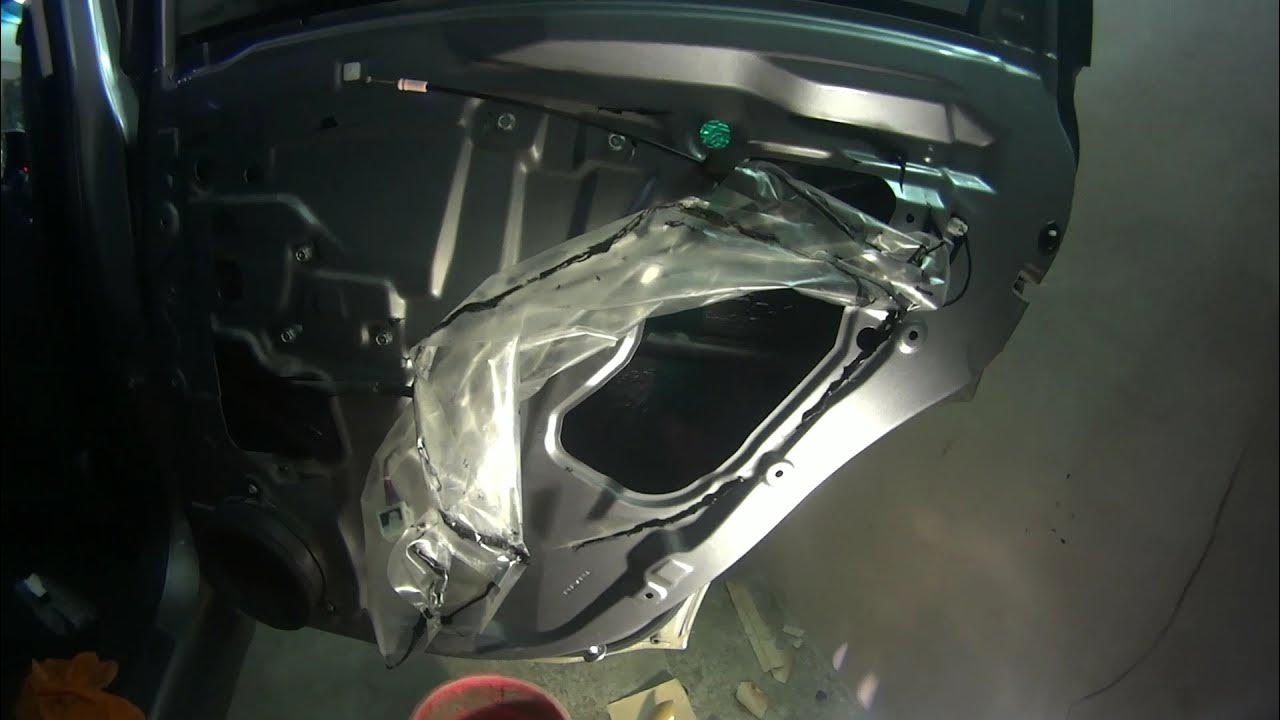Как разобрать дверь субару форестер subaru forester как снять обшивку шумоизоляция - YouTube