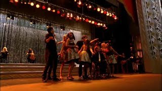 Glee - Don&#39;t Stop Believin&#39; (Full Performance 1x22: Journey Version)