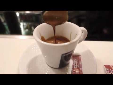 Антикварная квартира в Неаполе (Италии).