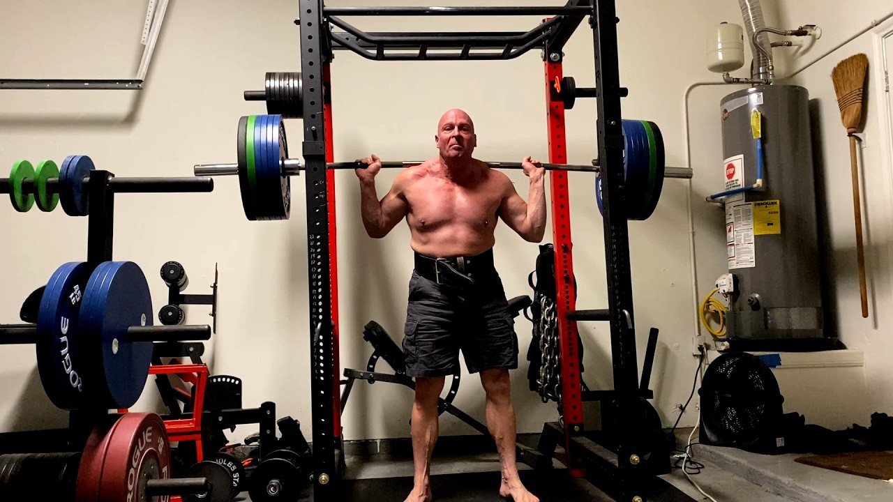 Сильным людям меньше пользы от малого количества повторений.