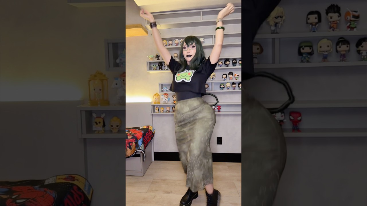 Froppy best MHA gurl or not? 😜 #anime #cosplay #youtubeshorts