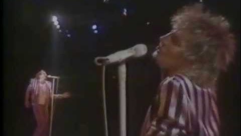 ROD STEWART - (IF LOVING YOU IS WRONG) I DON