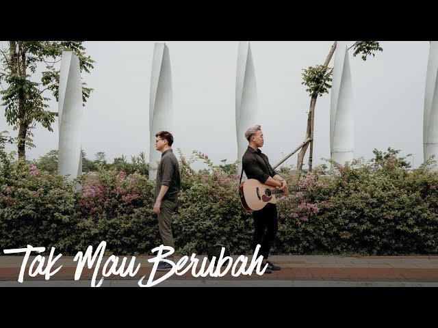 Kesha Ratuliu - Tak Mau Berubah (eclat cover & lirik) class=