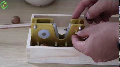 Macadamia Nut Cracker - Maccas Macca Crakka - Batemans Bay Nut Roasting Company - Baynuts