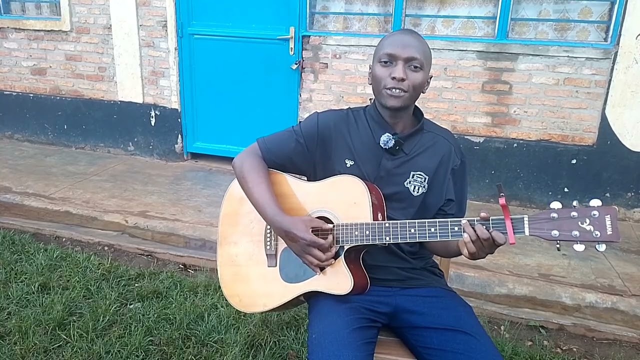 Karahanyuze: wimfaranya n'izamu n'irondo+ Izuba rirarenze cover by Modeste guitarist 