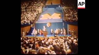 SYND 16 9 76 PRESIDENT FORD ON THE CAMPAIGN TRAIL IN MICHIGAN