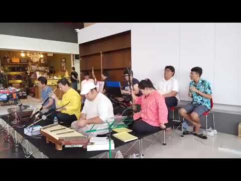 เพลงลาวเสี่ยงเทียน ๒ ชั้น ออกชั้นเดียว ( วงดนตรีไทยตลาดน้ำตลิ่งชัน )