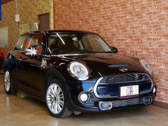 F56 ミニ クーパーS 6速マニュアルターボ 55000km - YouTube