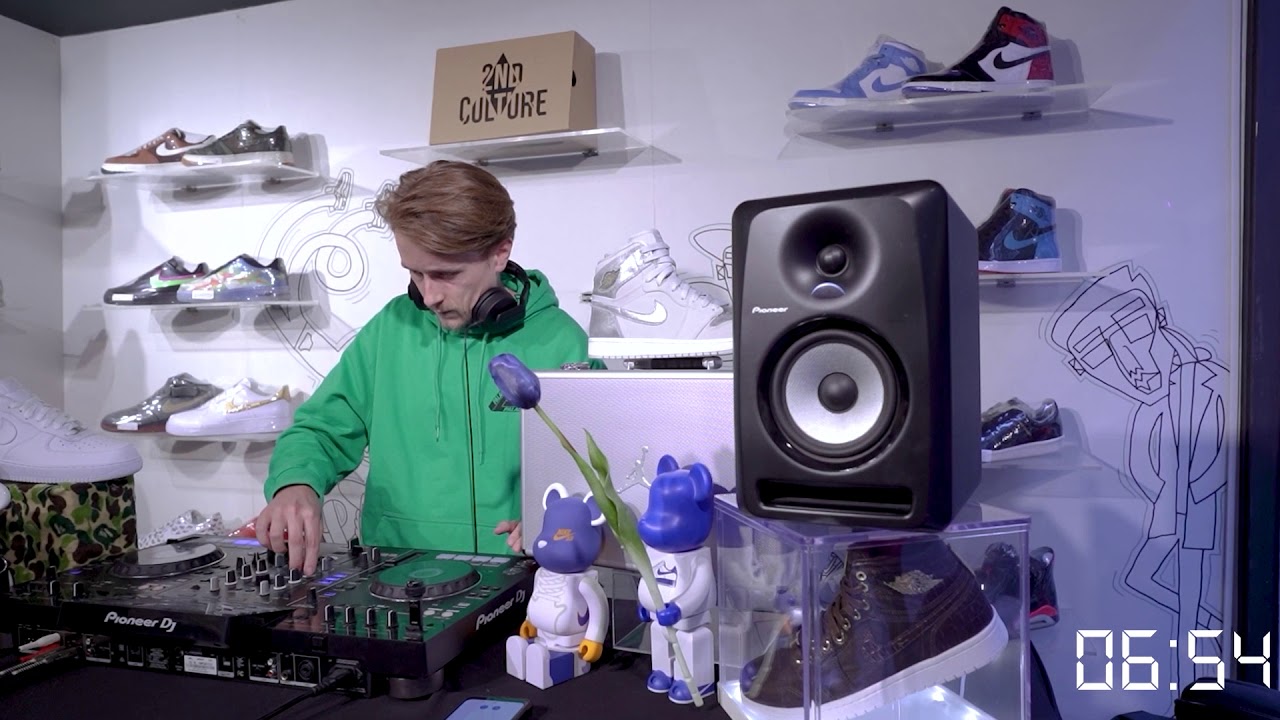 Creative Sessions - Chamos (DJ Set) at streetwear store 2ndCulture in Amsterdam