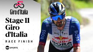 FIGHTING TILL THE END! 🤩 | 2026 Men's Giro d'Italia Stage 11 Final KM's | TNT Sports Cycling
