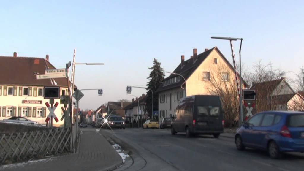 BÜ Rodheim mit LINT