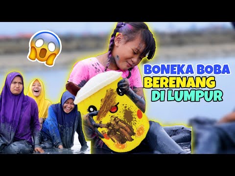 ADUH CHIKA BERENANG DI LUMPUR SAMA BONEKA BOBA | CHIKA BERENANG DI BALONG CHIKAKU CHANNEL