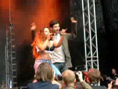 LIL' KIM - HOW MANY LICKS (+ lollipop) dancing with a guy from the audience Live at the Way Out West music festival in Gothenburg, Sweden, August 9th 2008. I got many more videos from this concert, and other as well. Check it out!!!