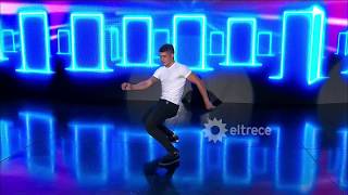This is how a soldier dances the meneaito!