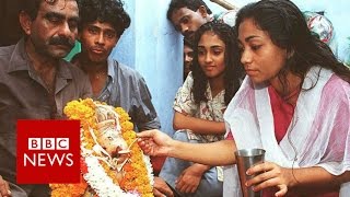 Обложка The Milk Miracle That Brought India To A Standstill BBC News Скачать The Milk Miracle That Brought India To A Standstill BBC News