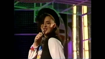 Culture Club -  Do You Really Want To Hurt Me  (1982)