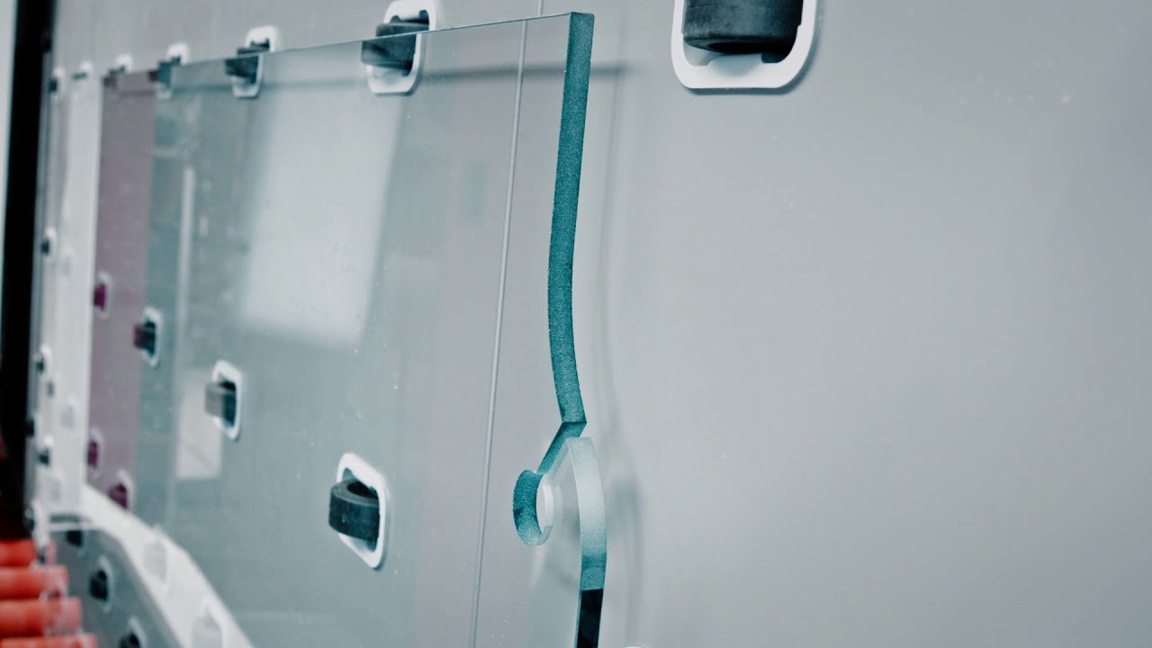 LiSEC SplitFin - La più veloce linea di lavorazione verticale, facilmente configurabile (Italian)