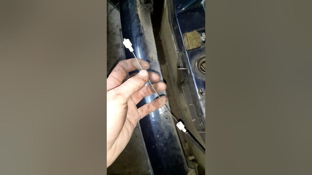 Замена троса капота калина 1 вместе с оплеткой, без снятия фар и ...