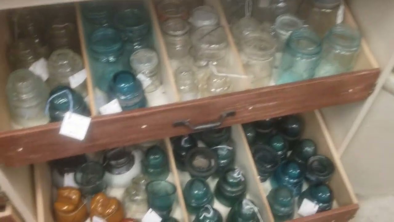 Family Tree Furniture & Antiques