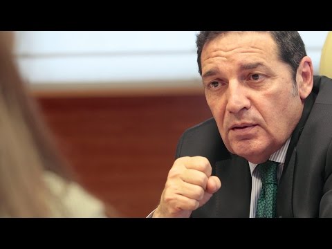 Entrevista al consejero de Sanidad de Castilla y León